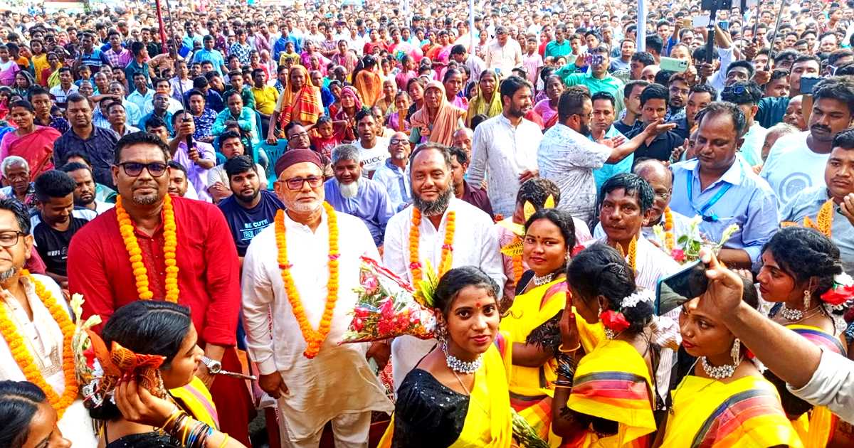 পছন্দ হলেই বিয়ে’ নয়, শত বছরের ঐতিহ্যে বীরগঞ্জে শুরু হচ্ছে আদিবাসীদের মিলনমেলা