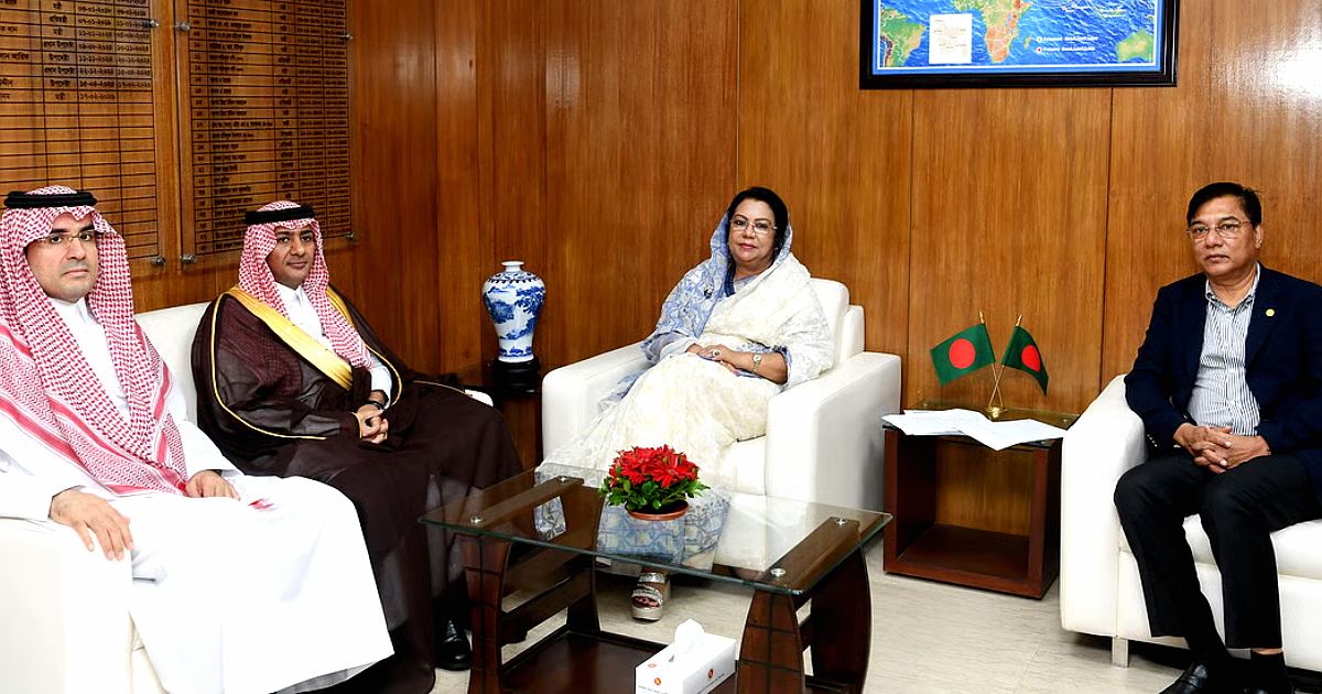 সৌদি রাষ্ট্রদূতের সাথে বিমানমন্ত্রীর বৈঠক: হজ আলোচনা