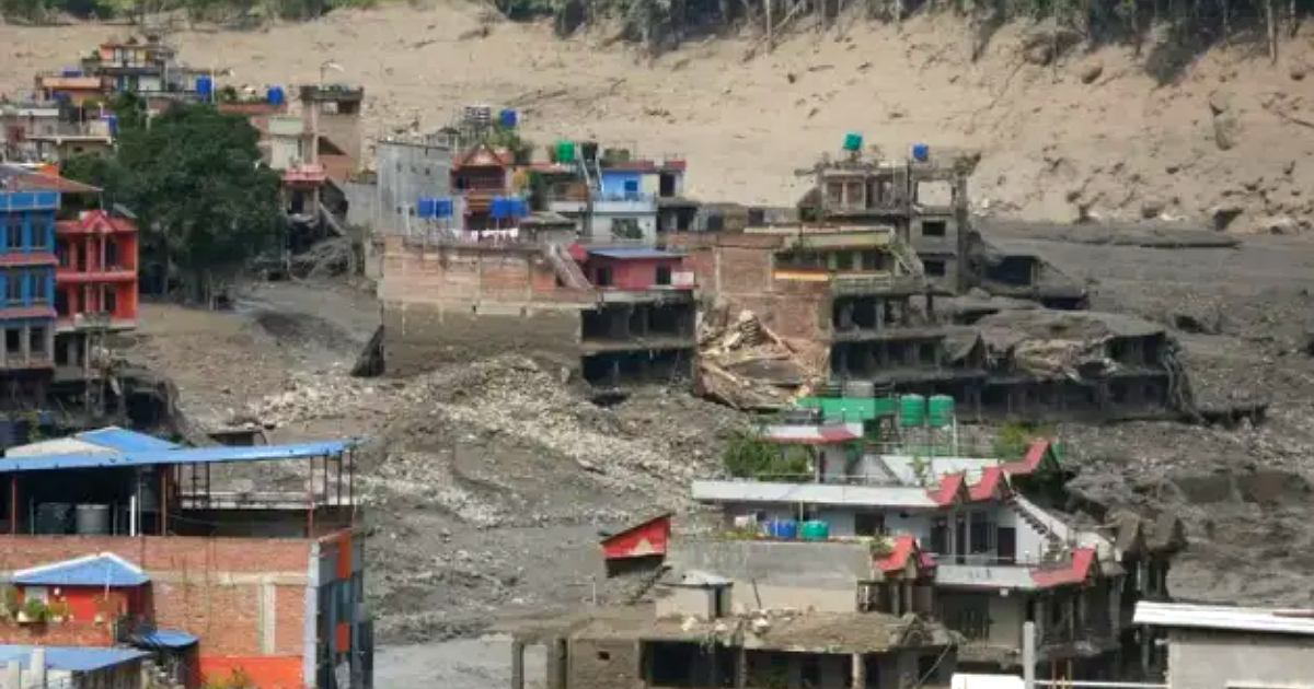 নেপালে ভূমিধসে আকস্মিক বন্যা পাঁচ জেলায় জারি হলো জরুরি সতর্কতা