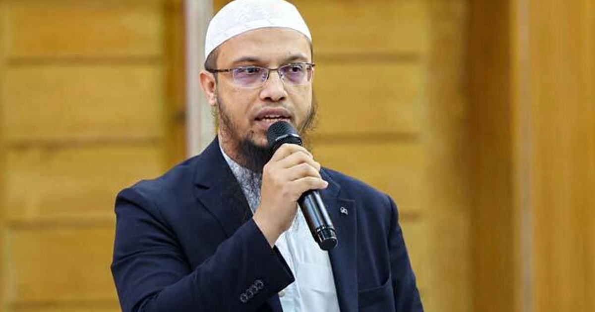 মাদরাসা শিক্ষকের অপরাধে শাস্তি বাড়ানোর দাবি আহমাদুল্লাহর