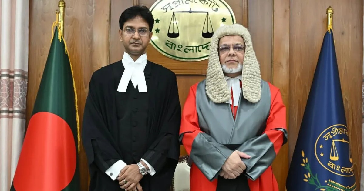 হাইকোর্টের স্থায়ী বিচারপতি হিসেবে শপথ নিলেন দেবাশীষ রায়