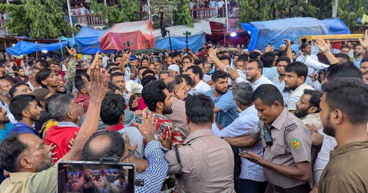 গুলিস্তানে জামায়াতের মিছিলে হামলা