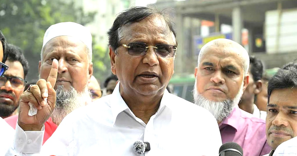ফুটপাত দখল করলেই মালামাল ক্রোক ও মামলা