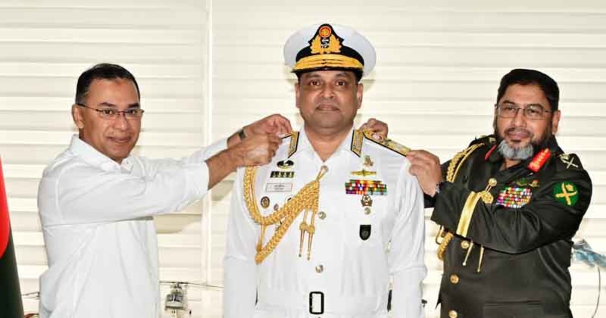 অ্যাডমিরাল পদে পদোন্নতি পেলেন নৌবাহিনী প্রধান খোন্দকার মিসবাহ