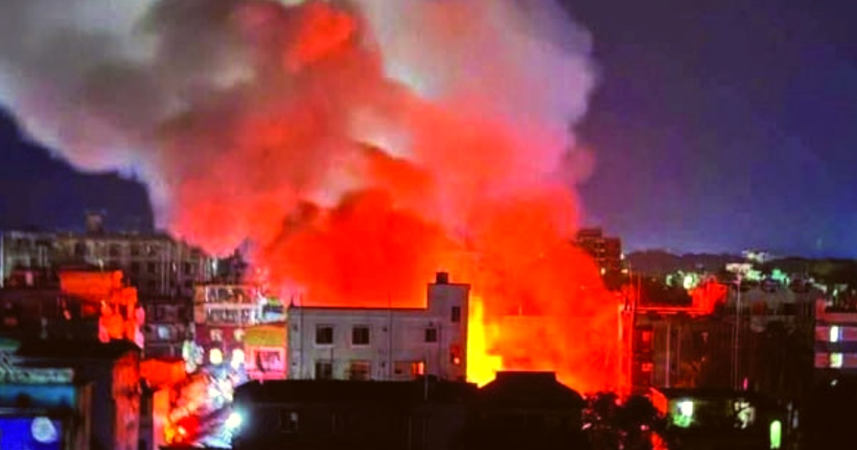 নেত্রকোনায় জুতার কারখানায় অগ্নিকাণ্ড, পুড়ে ছাই ২৫ দোকান