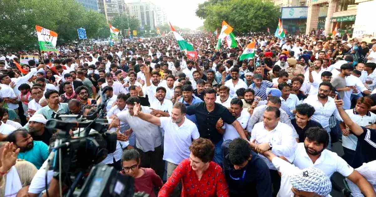 দিল্লিতে রাহুল গান্ধীদের বিরোধী মিছিলের ঘটনায় পুলিশের দুই মামলা