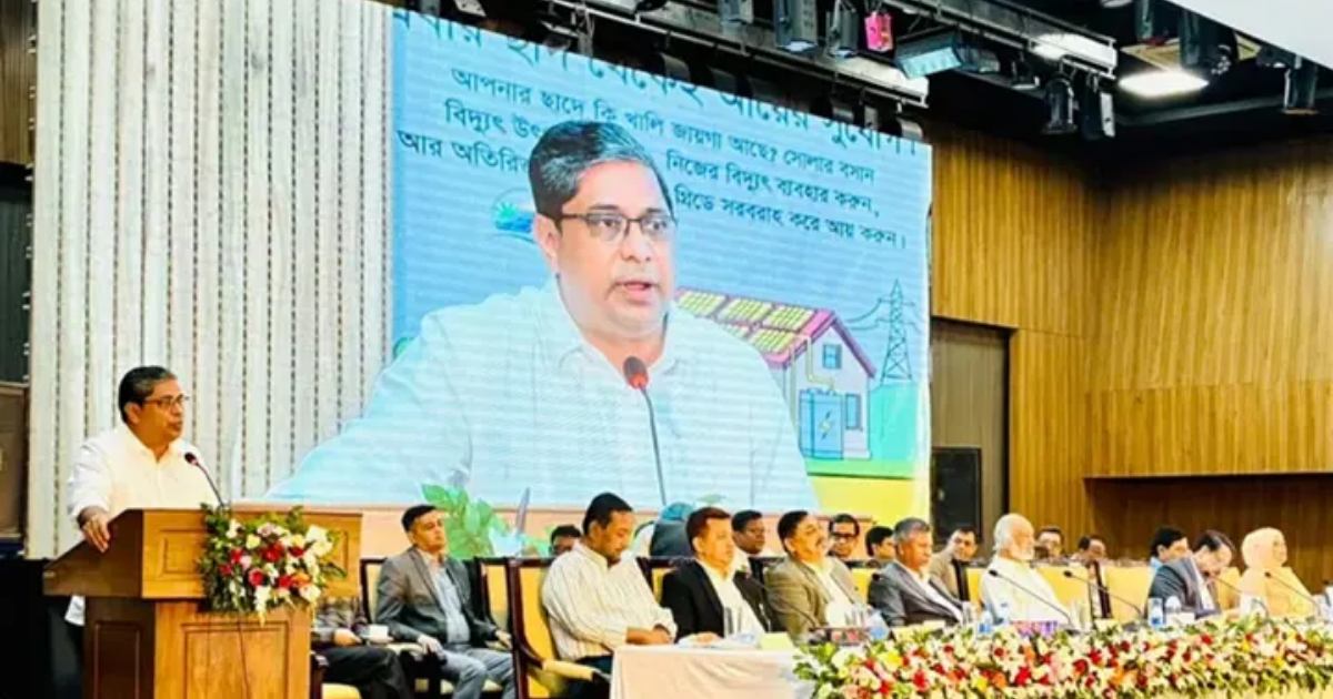 ছাদের সৌরবিদ্যুৎ থেকে গ্রিডে ১২০০ ইউনিট দিলেন প্রধানমন্ত্রী