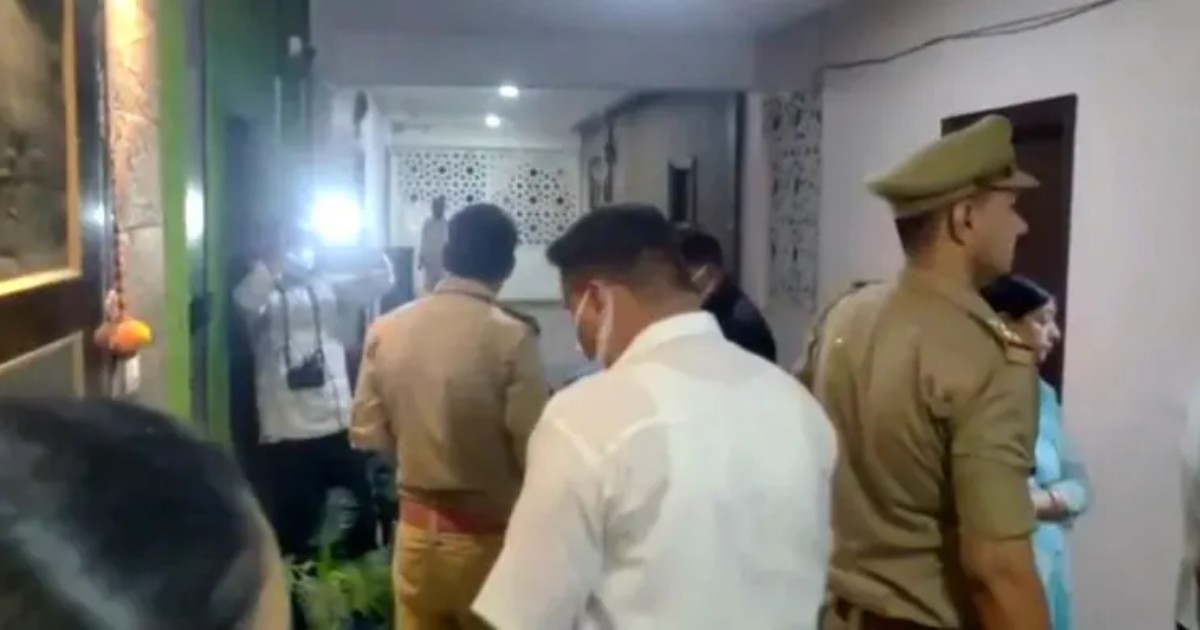 লিঙ্গ পরিবর্তনে বাধা: লক্ষ্ণৌতে মাকে হত্যা করল তরুণ