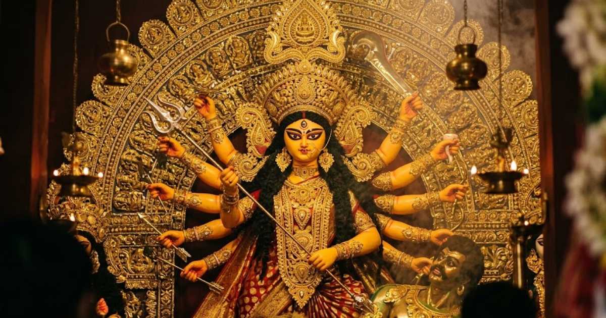 দেবীর বোধন আজ, রাত পোহালেই শারদীয় দুর্গোৎসব