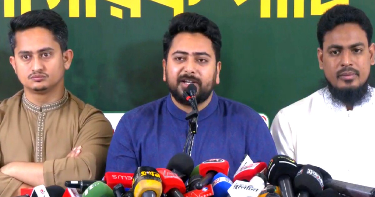 স্বরাষ্ট্রমন্ত্রীকে রেখে পরিস্থিতি শান্ত হবে না: নাহিদ ইসলাম