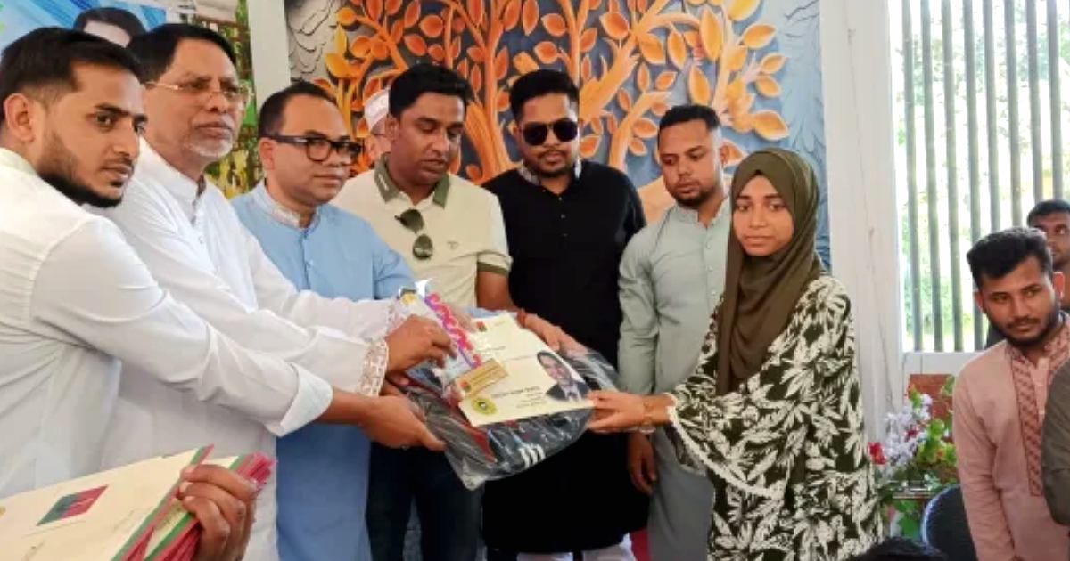 নোয়াখালীতে জিপিএ-৫ পাওয়া ৫৫ শিক্ষার্থীকে ছাত্রদলের সংবর্ধনা