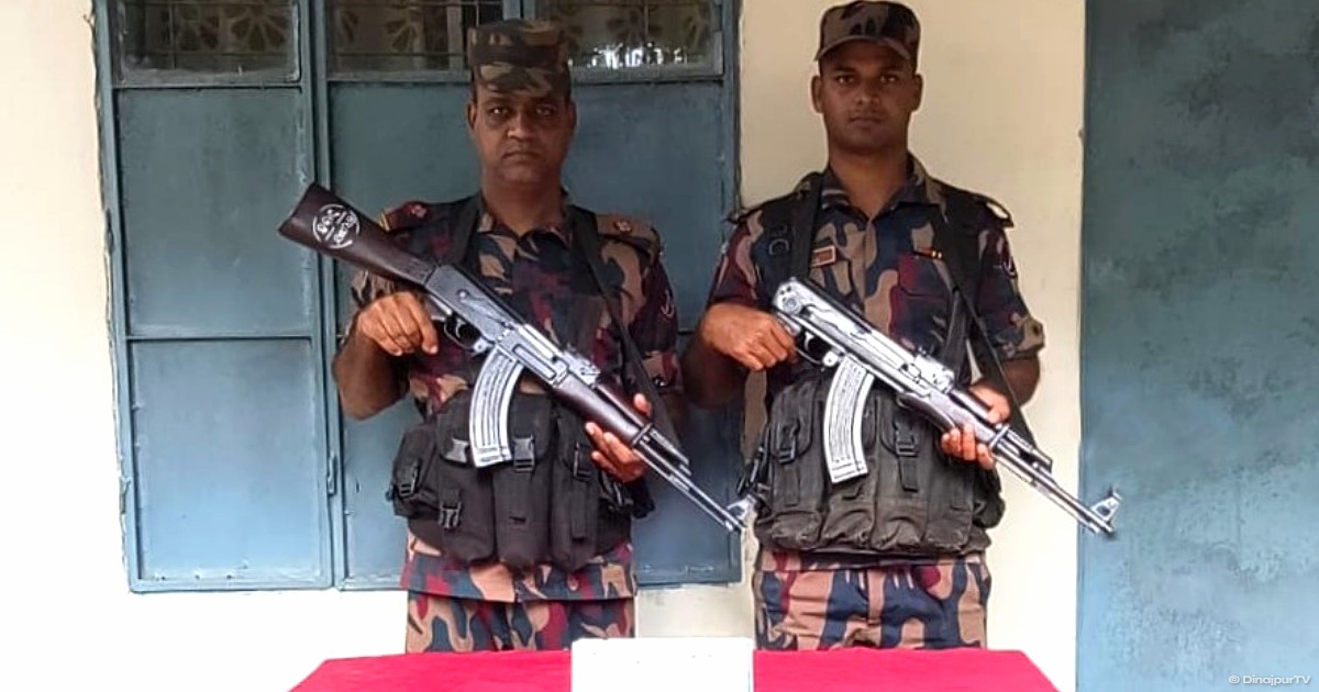 বোচাগঞ্জ সীমান্তে ৩৬টি ভারতীয় ট্যাপেন্টাডল উদ্ধার বিজিবির