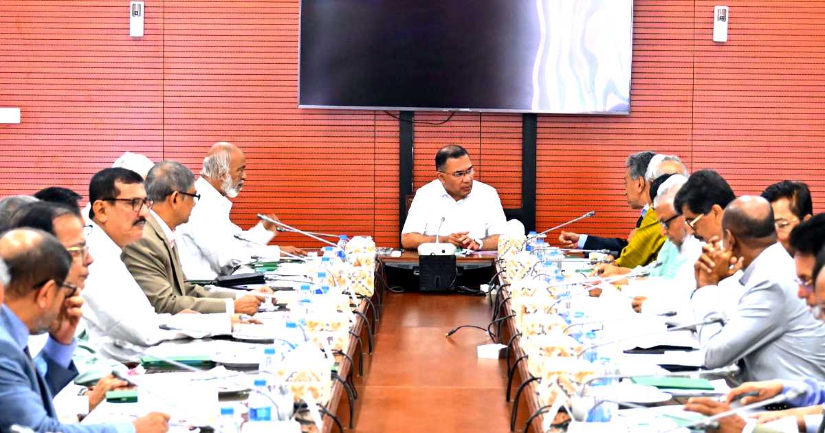 সচিবালয়ে প্রধানমন্ত্রীর নেতৃত্বে নীতি-নির্ধারণী বৈঠক