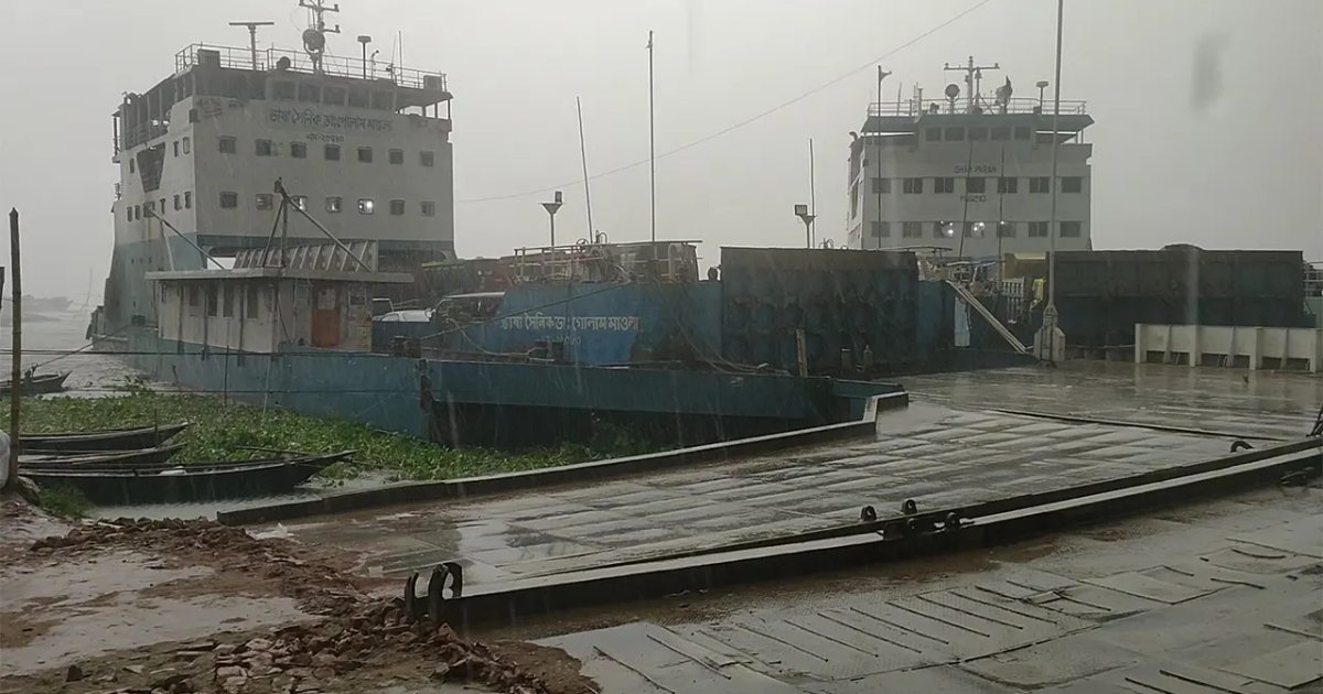 দৌলতদিয়া-পাটুরিয়া নৌরুটে ফেরি-লঞ্চ চলাচল বন্ধ
