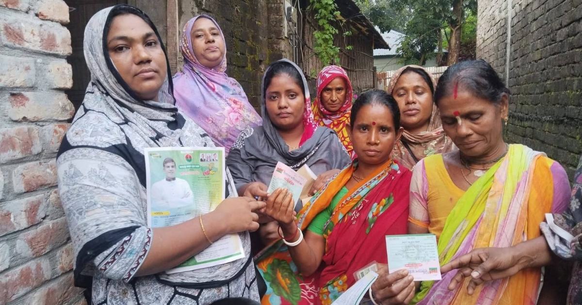সরকারি সেলাই মেশিন দিতে টাকা দাবির অভিযোগ মহিলা দল নেত্রীর