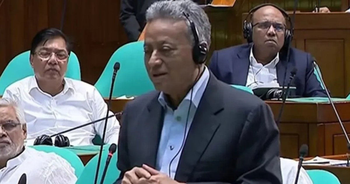 বাংলা-ইংরেজির পাশাপাশি বাধ্যতামূলক হচ্ছে তৃতীয় ভাষা