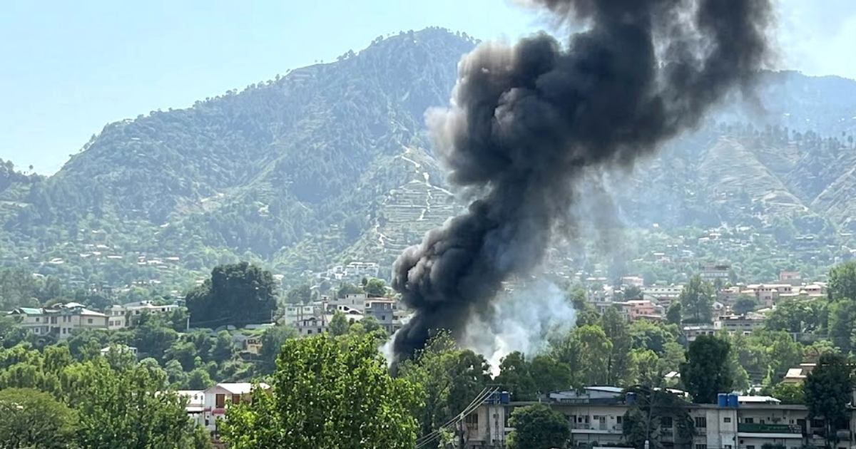 আজাদ কাশ্মীরে সামরিক হেলিকপ্টার বিধ্বস্ত, নিহত ২২