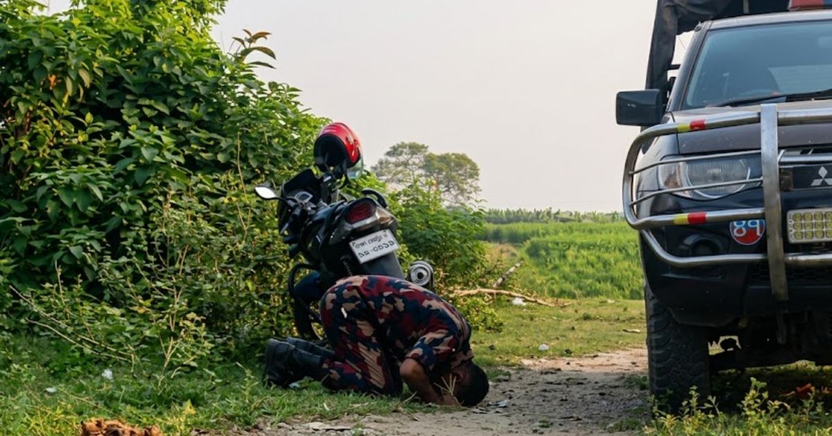 সীমান্তে বিজিবি সদস্যের নামাজের ভিডিও ভাইরাল