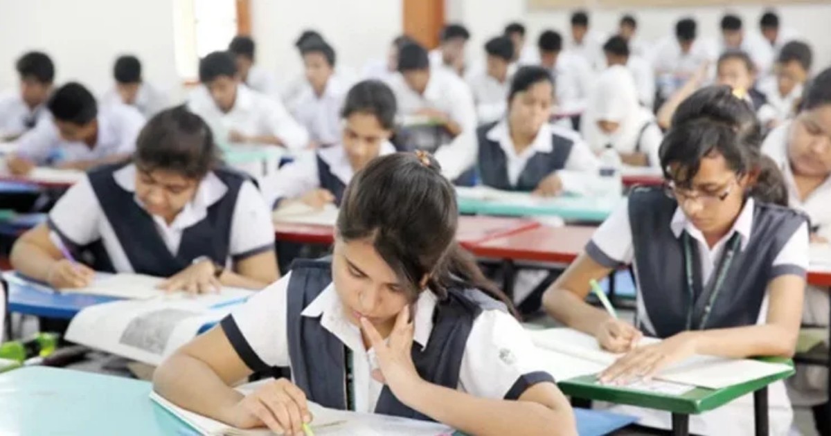 এইচএসসি পরীক্ষা নিয়ে ঢাকা শিক্ষা বোর্ডের ৩৫ দফা নির্দেশনা