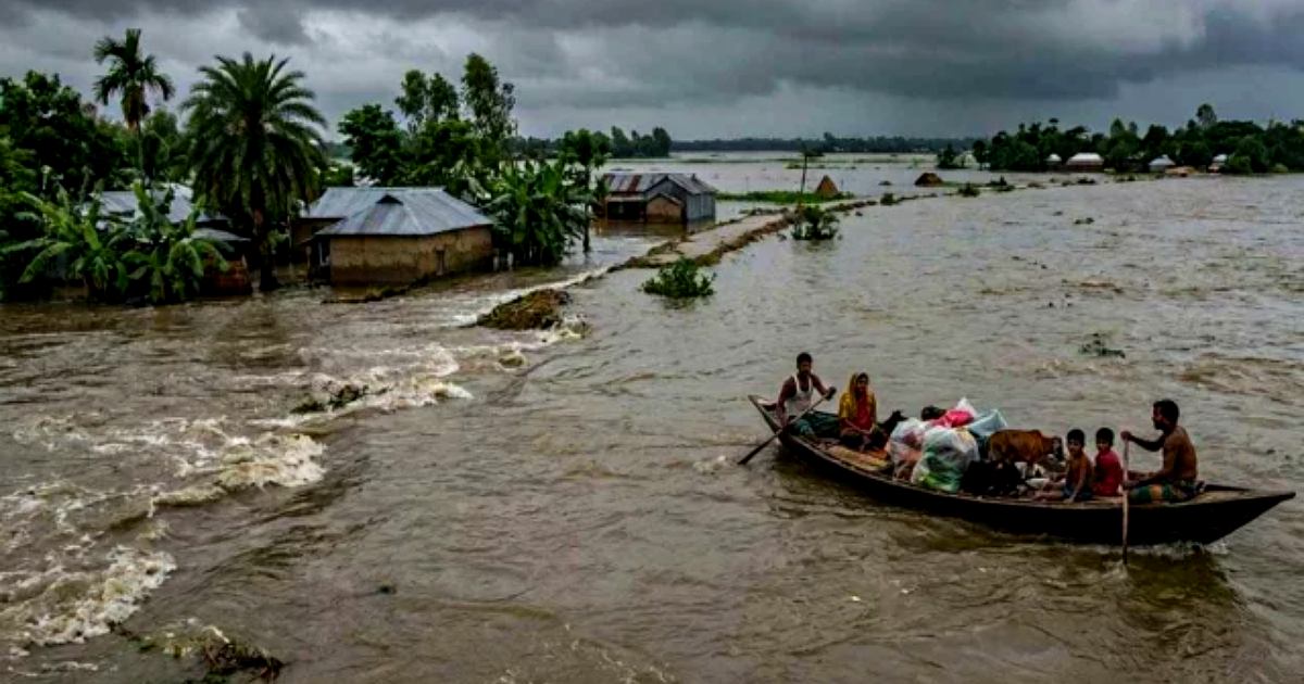 ভারী বৃষ্টিতে দেশের ১১ জেলায় নদনদীর পানি বৃদ্ধির আশঙ্কা