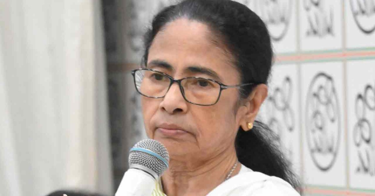দল থেকে মমতাকে অপসারণ ও অভিষেককে বরখাস্তের ঘোষণা