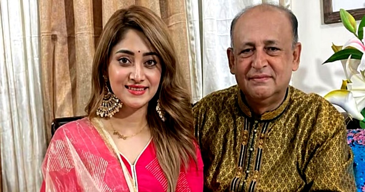 বাবার গ্রেপ্তার ও আত্মসাৎ নিয়ে মুখ খুললেন পূজা চেরি