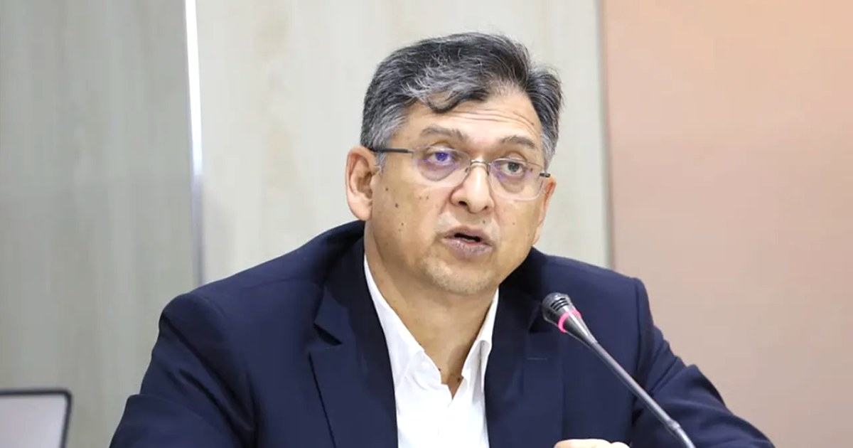 কোস্ট গার্ডে যুক্ত হচ্ছে হেলিকপ্টার: স্বরাষ্ট্রমন্ত্রী