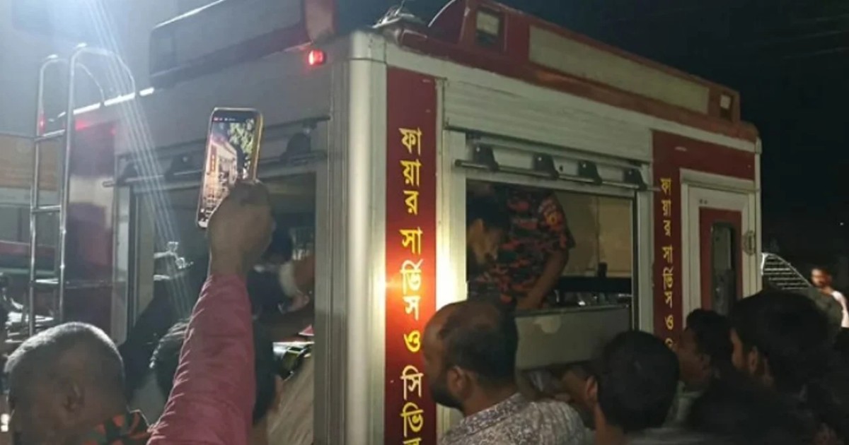 কুড়িগ্রামে ট্রাক-মাইক্রোবাস সংঘর্ষে শিশুসহ নিহত ৩