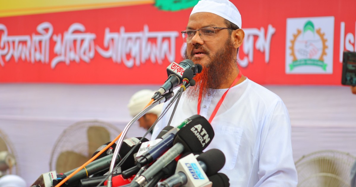 শ্রমিকদের কার্ড প্রদানের দাবি মুফতি ফয়জুল করীমের