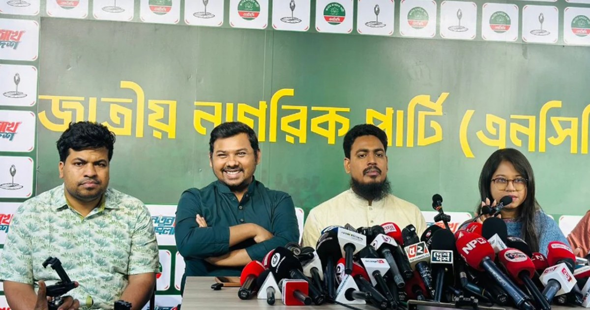 তেলের দাম বাড়তেই লাইন উধাও কেন? প্রশ্ন আখতারের