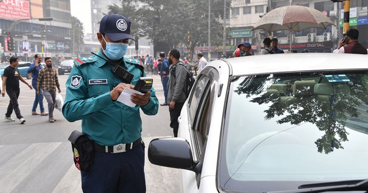 ট্রাফিক আইন অমান্যকারীদের ঠিকানায় পৌঁছাবে অটো নোটিশ