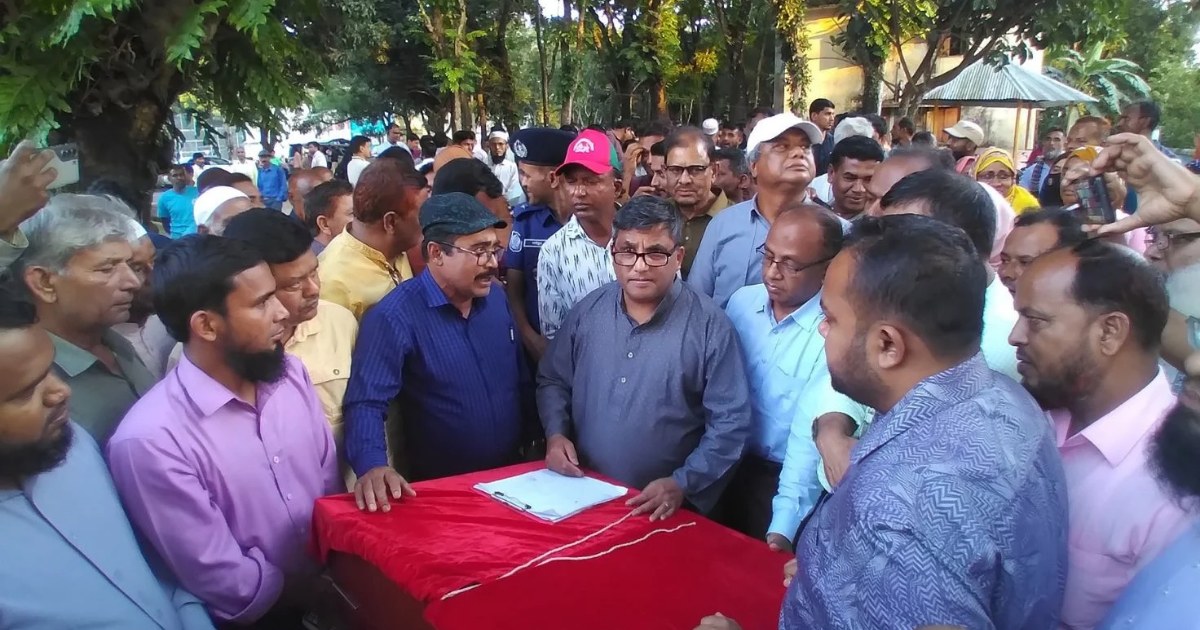 নির্বাচনি ইশতেহার বাস্তবায়নে কাজ করছে সরকার: নওশাদ জমির