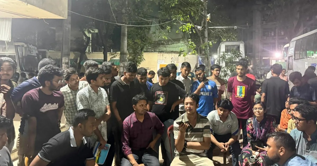 ঈদযাত্রায় জবি শিক্ষার্থীদের জন্য বাসের ব্যবস্থা করল ছাত্রদল