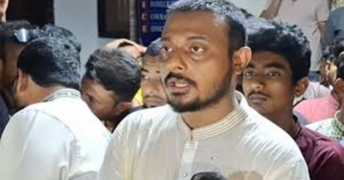 হঠাৎ চোখে অন্ধকার দেখতে শুরু করি: নাসীরুদ্দীন পাটওয়ারী