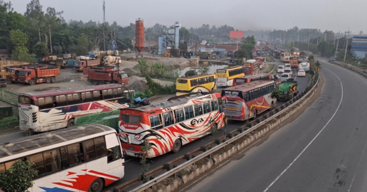 ঢাকা-টাঙ্গাইল মহাসড়কে ২৩ কিলোমিটারজুড়ে তীব্র যানজট