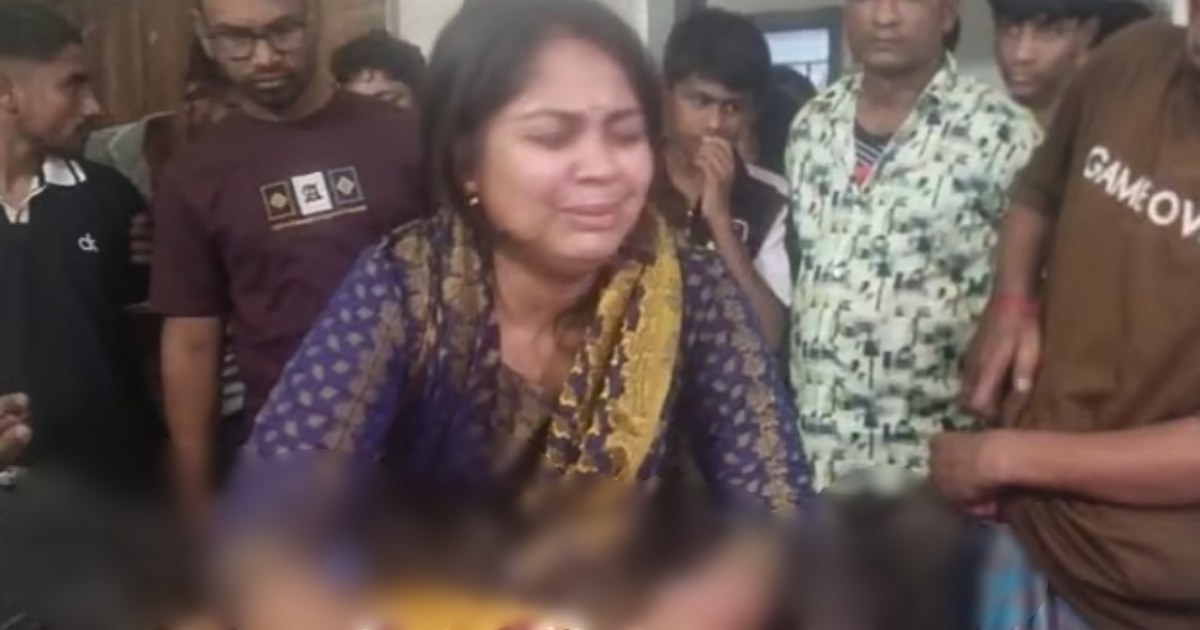 মোটরসাইকেলের নিয়ন্ত্রণ হারিয়ে ফটিকছড়িতে দুই বন্ধু নিহত