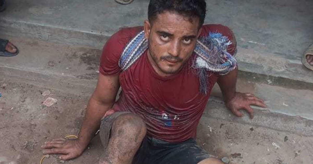 রাজাপুরে চাঁদা নিতে এসে জনতার হাতে যুবক আটক