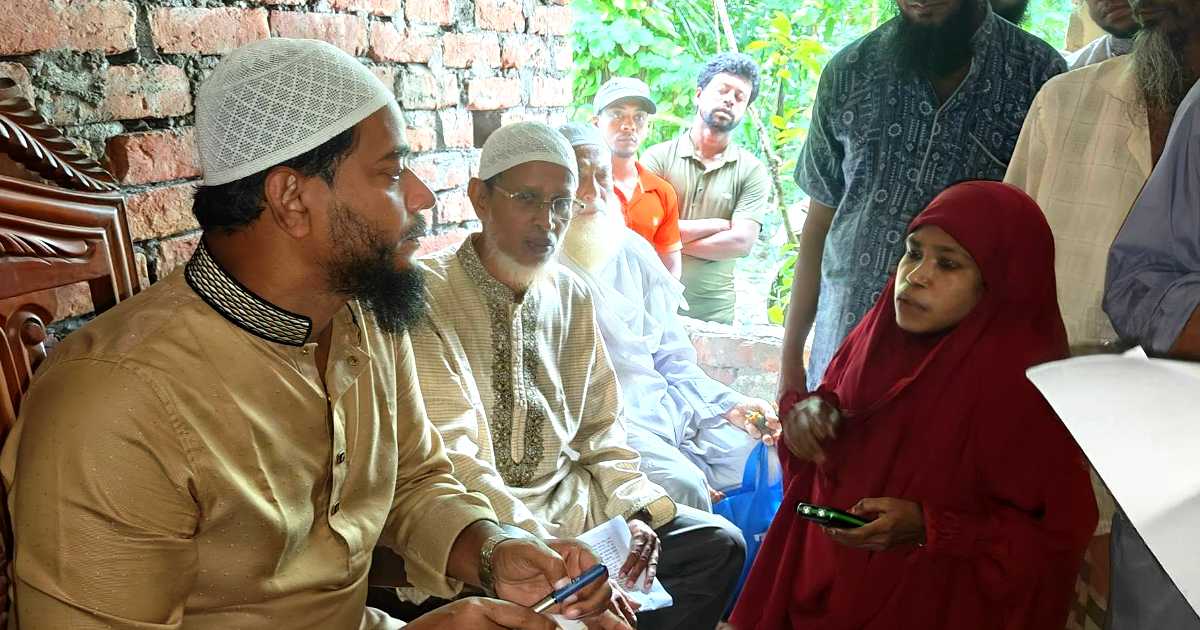 নিজ বাড়িতে মানুষের অভিযোগ ও প্রত্যাশা শুনলেন:ড. মাসুদ