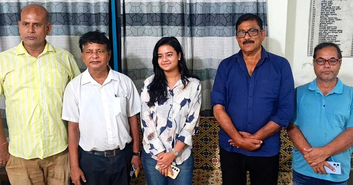 দিনাজপুর প্রেসক্লাব নেতৃবৃন্দের সঙ্গে সাংবাদিক কন্যার মতবিনিময়