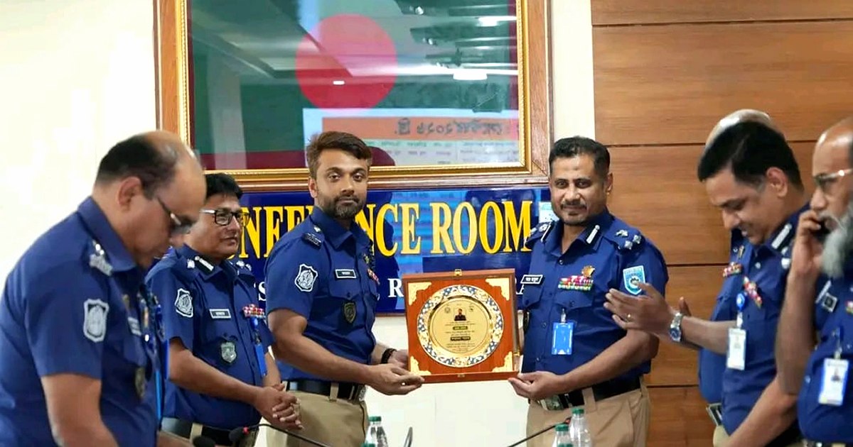 রংপুর রেঞ্জে শ্রেষ্ঠ পুলিশ সুপার নির্বাচিত নীলফামারীর ফরহাদ হোসেন