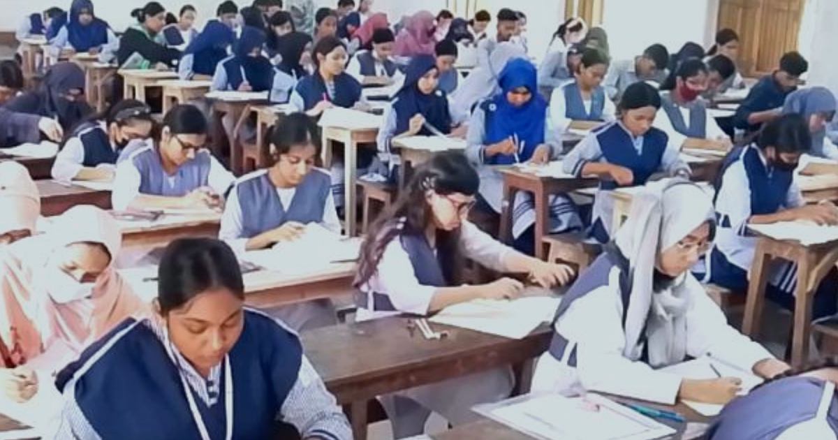 পরীক্ষা নয়, এসএসসির ফলের ভিত্তিতেই একাদশে ভর্তি