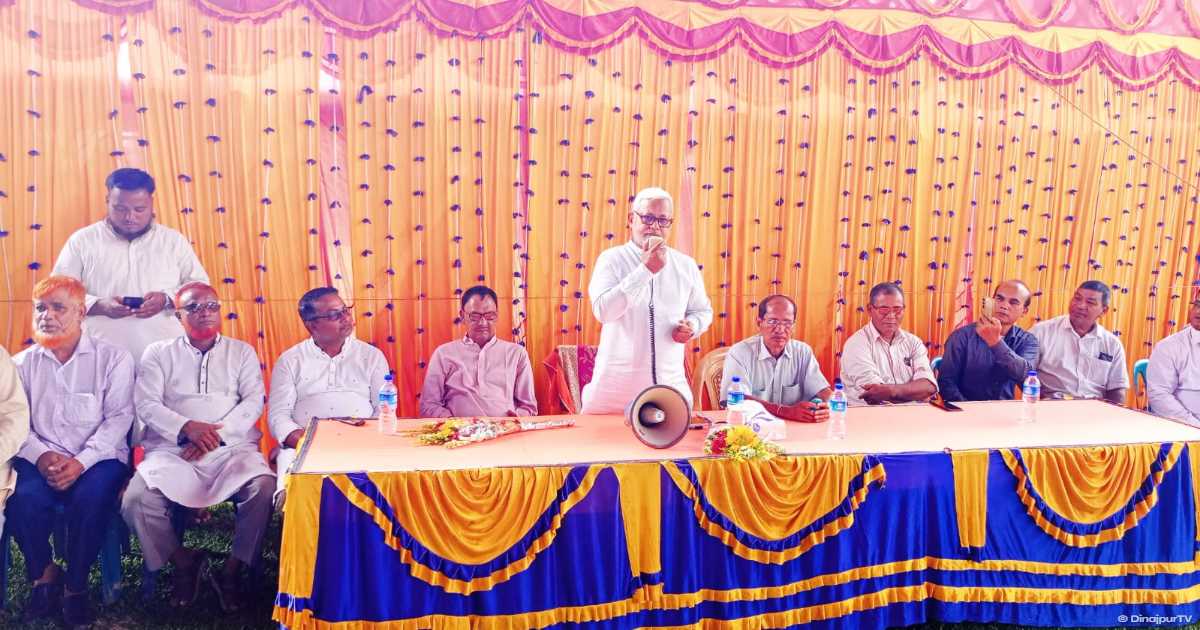 বীরগঞ্জের দক্ষিণ রঘুনাথপুর দুর্গাপূজা পরিদর্শনে এমপি মনজুরুল ইসলাম