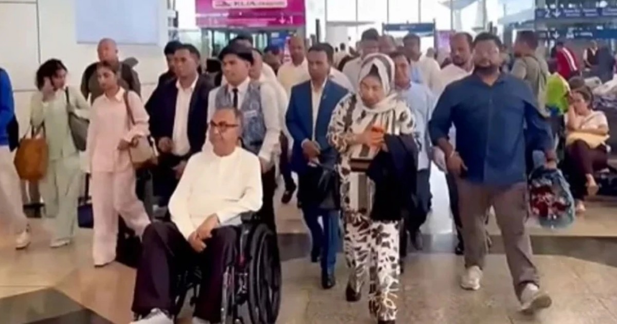 মির্জা আব্বাস চিকিৎসা শেষে দেশে ফিরেছেন