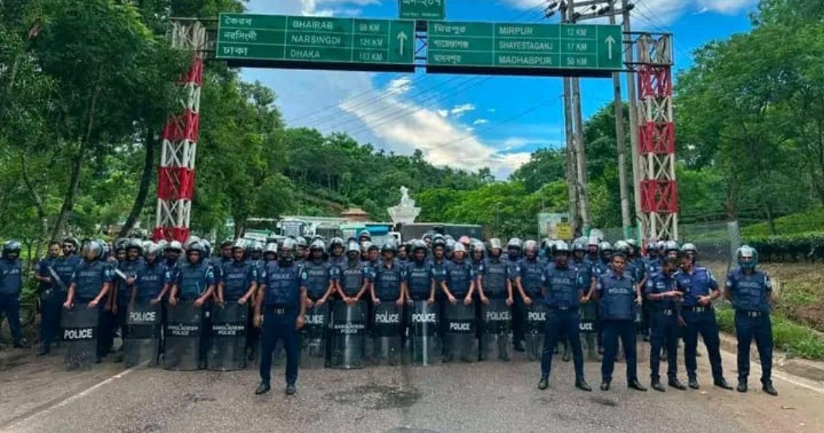 হবিগঞ্জ যাওয়ার পথে বাহুবলে পুলিশি বাধার মুখে এনসিপি