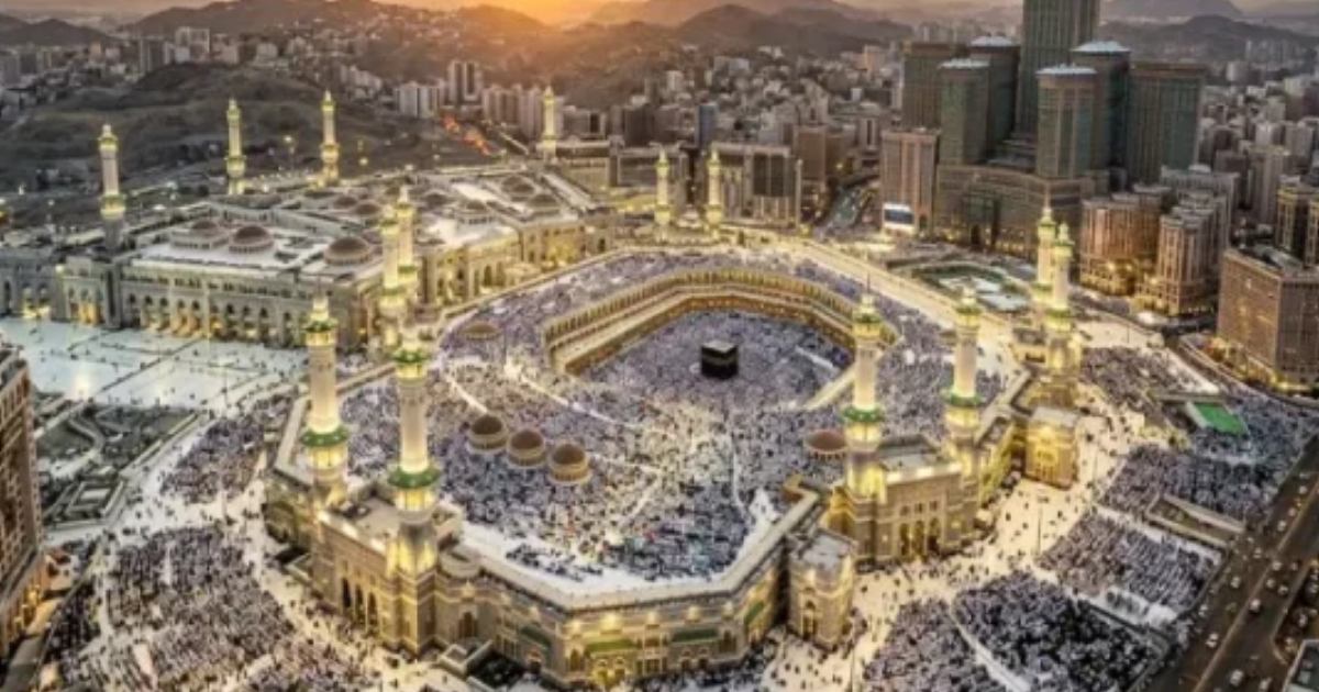 মক্কা ও মদিনায় ক্ষেপণাস্ত্রের ধ্বংসাবশেষ: হুতিদের বিরুদ্ধে অভিযোগ সৌদির