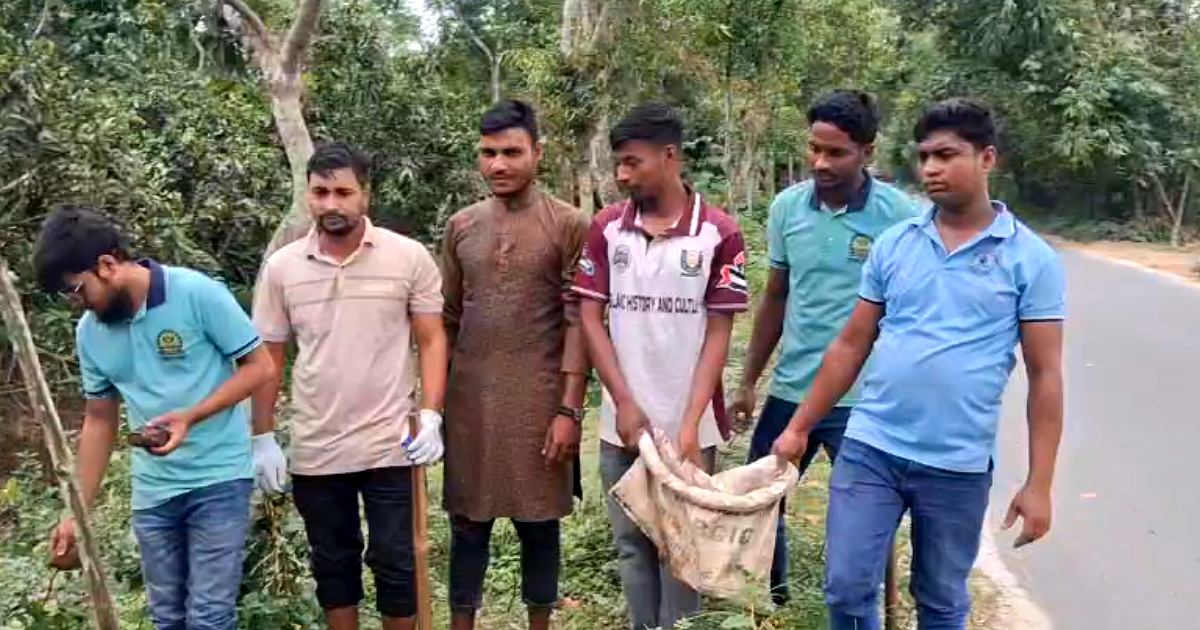 নবাবগঞ্জে ব্লাড ফাইটার্স টিমের ৫ম প্রতিষ্ঠাবার্ষিকী উপলক্ষে ২০০ তালবীজ রোপণ কর্মসূচি
