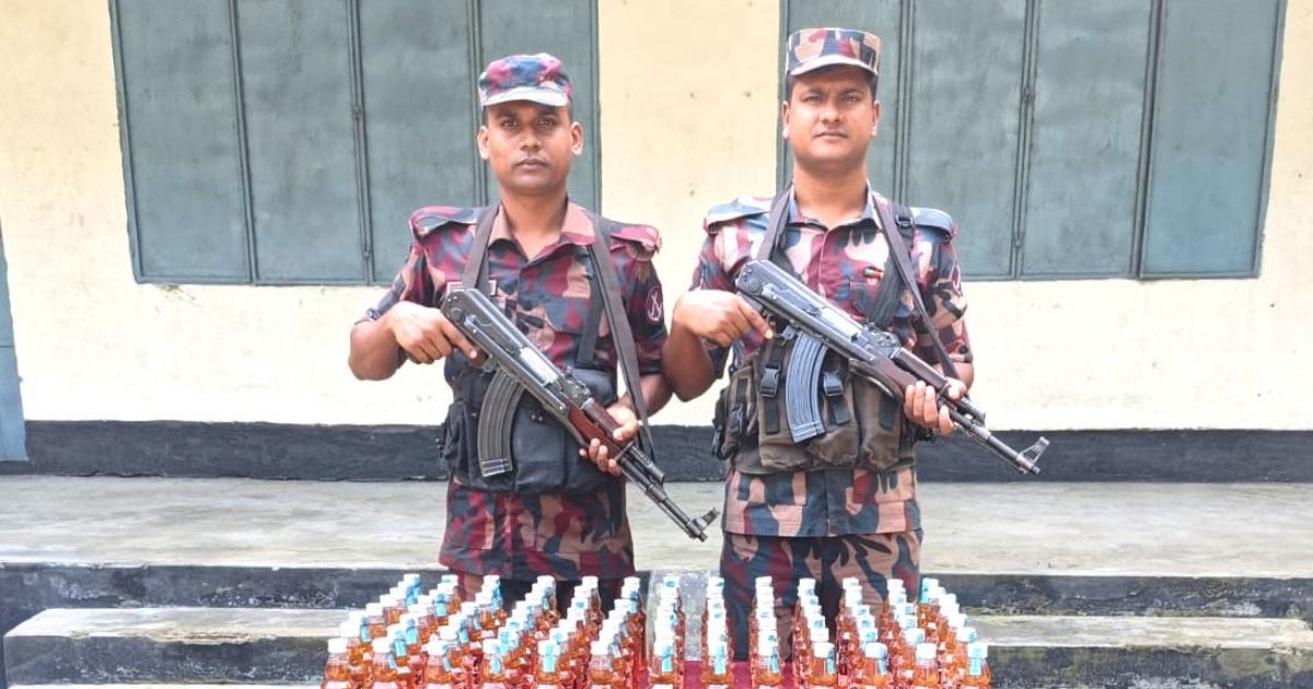 দিনাজপুর সীমান্তে বিজিবির জোড়া অভিযান: আড়াই লাখ টাকার মাদক উদ্ধার