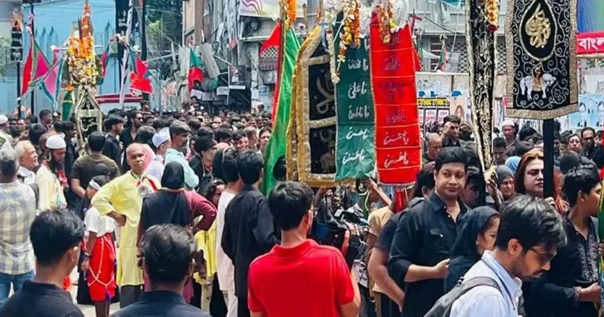 পুরান ঢাকার হোসেনি দালান থেকে তাজিয়া মিছিল শুরু