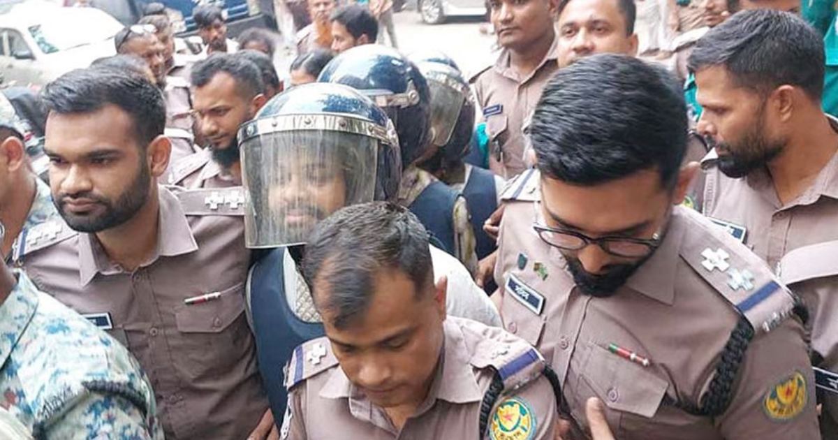 রবীন্দ্রনাথের গ্রাফিতি মোছার মামলায় আয়াশ ও রিমির জামিন নাকচ