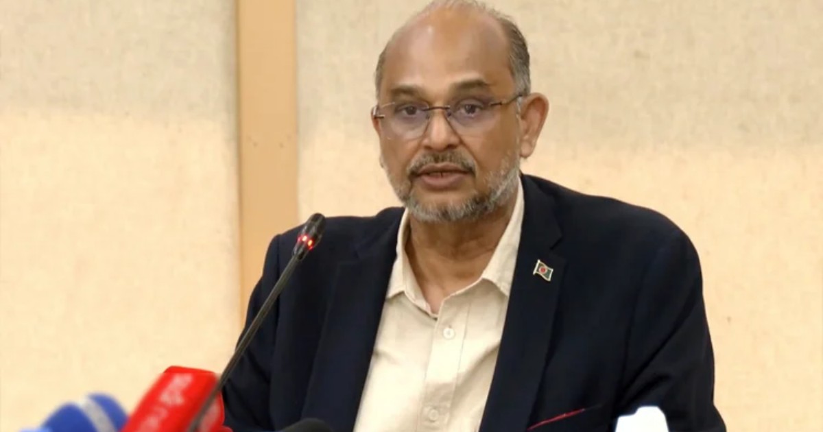 সামাজিক সুরক্ষা কর্মসূচিতে দারিদ্র্য কমবে ফ্যামিলি কার্ড নিয়ে ড. তিতুমীর